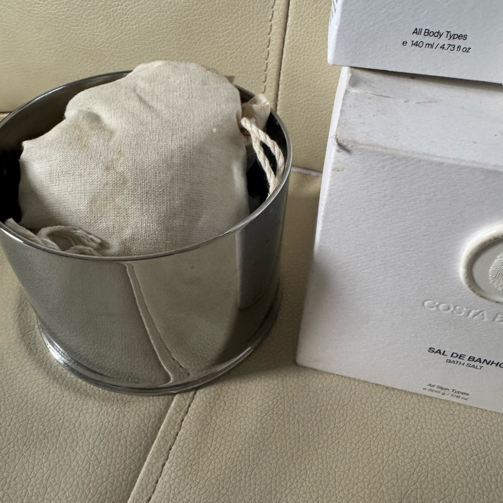 NEW COSTA BRAZIL NEW! Skincare Set with Silver and White Packaging - Picture 3 of 16